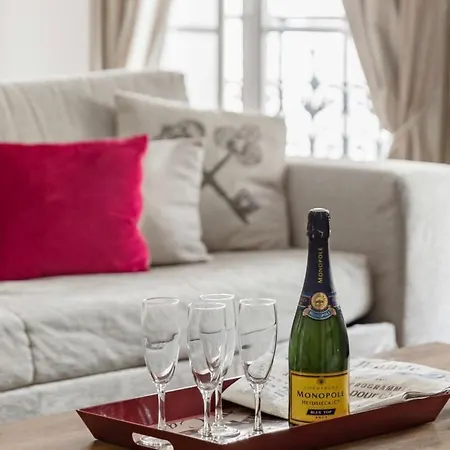 Rully Apartment Paris